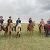 モンゴルで乗馬