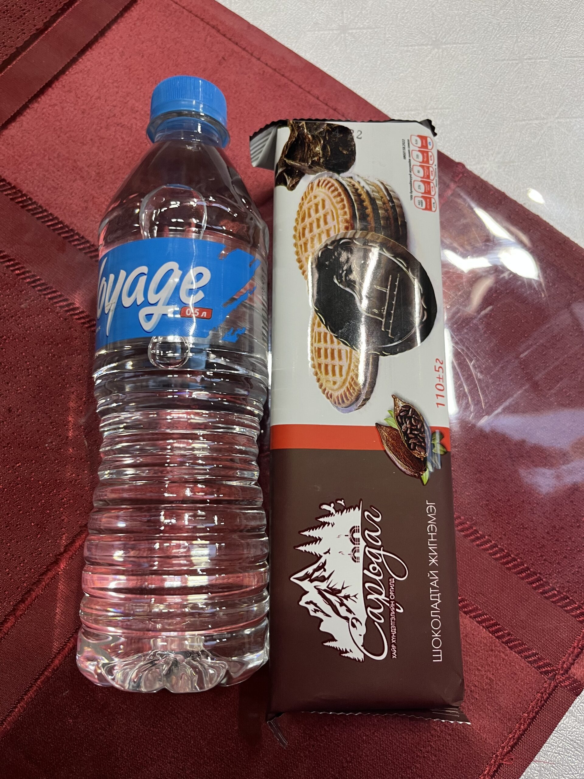 水とスナック