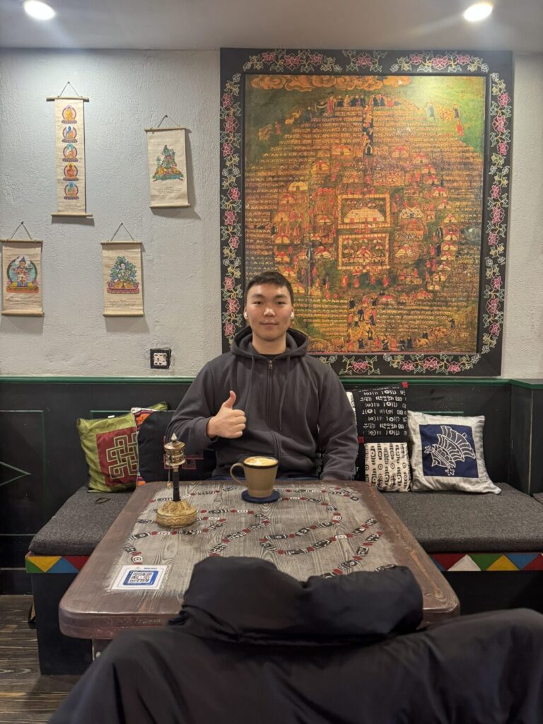 温かいラテを飲みました