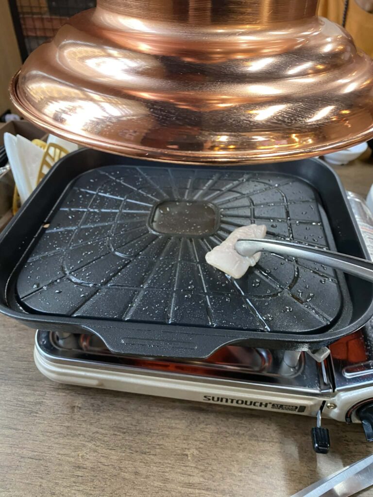 まずは油をひきます