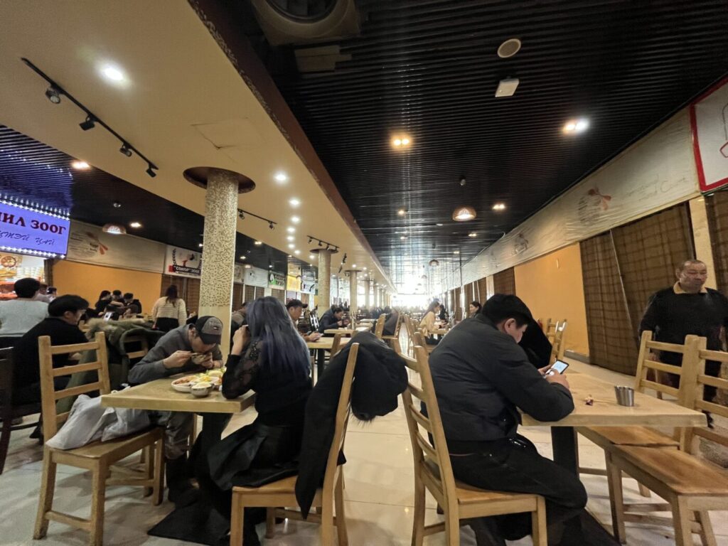 フードコート内