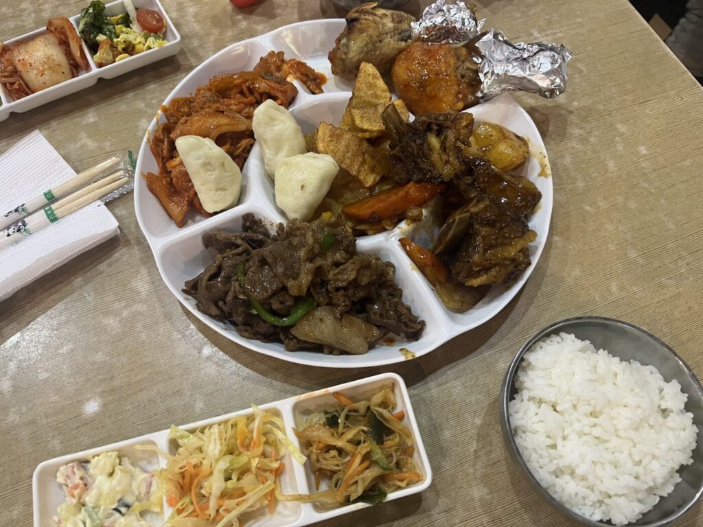 2人セットで55,000tg(2300円くらい）