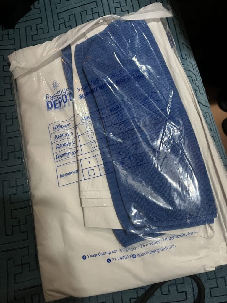 シーツ２枚・枕カバー・タオル