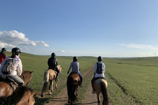 【保存版】海外団体旅行の幹事やることリスト｜事務的な手配で終わらせない「感動する旅」の作り方