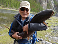 モンゴルの巨大魚アムールイトウ（タイメン）