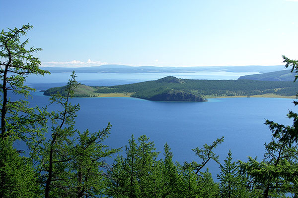 フブスグル湖で乗馬・トナカイ・ボート遊覧ツアー（3泊4日〜）