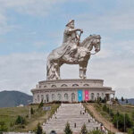 チンギスハーン巨大騎馬像