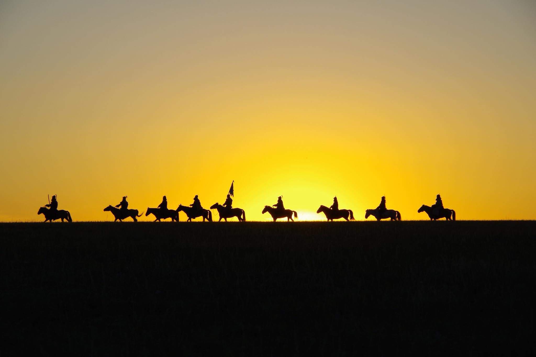 夕日をバックに撮影