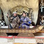 13世紀村の中央ゲルでの記念撮影